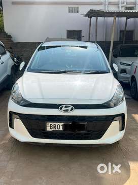 Hyundai Aura 2023 CNG & Hybrids Well Maintained