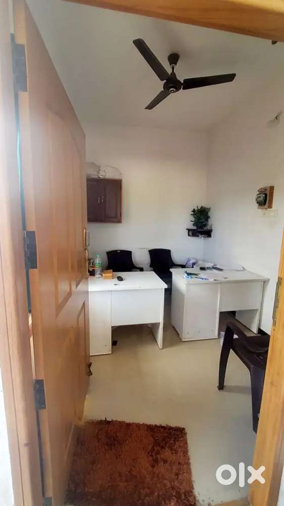 SMALL OFFICE SPACE FOR RENT