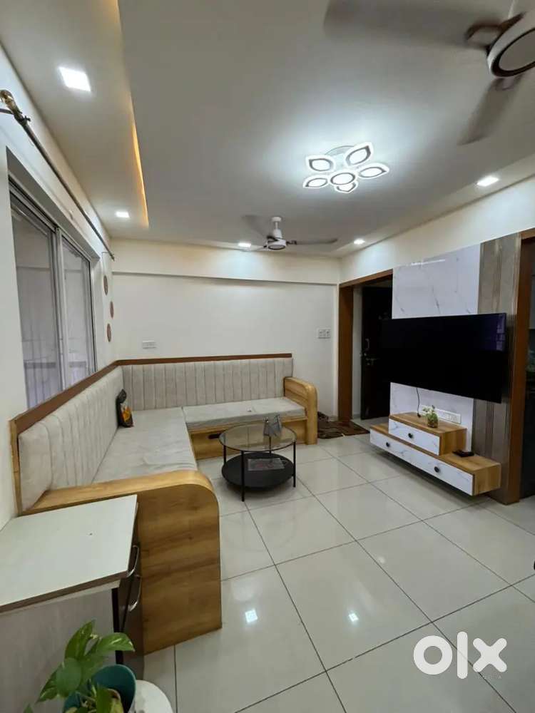 2.5 bhk fully furnished lavish flat for rent Handewadi road