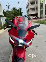 Yamaha R15 V4