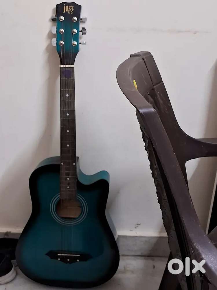 Acoustic guitar jazz brand in excellent condition for sale