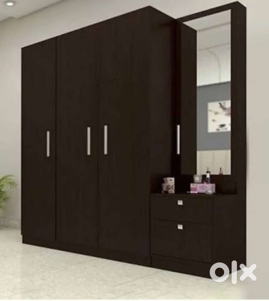 New 3 door wardrobe with dressing table