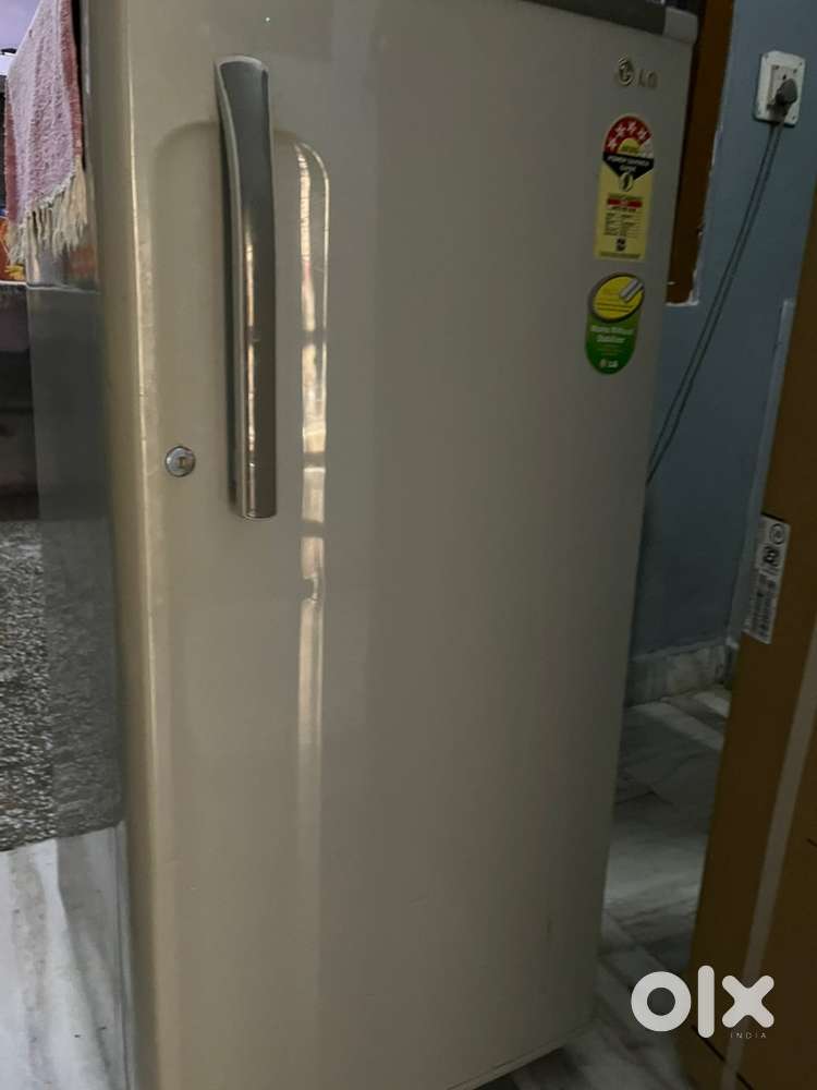 Single door refrigerator