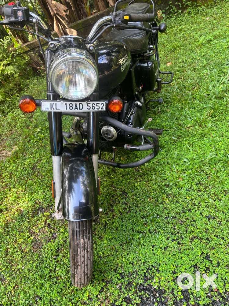 Royal Enfield Bullet 350 Standard - 2023 Model (Black)
