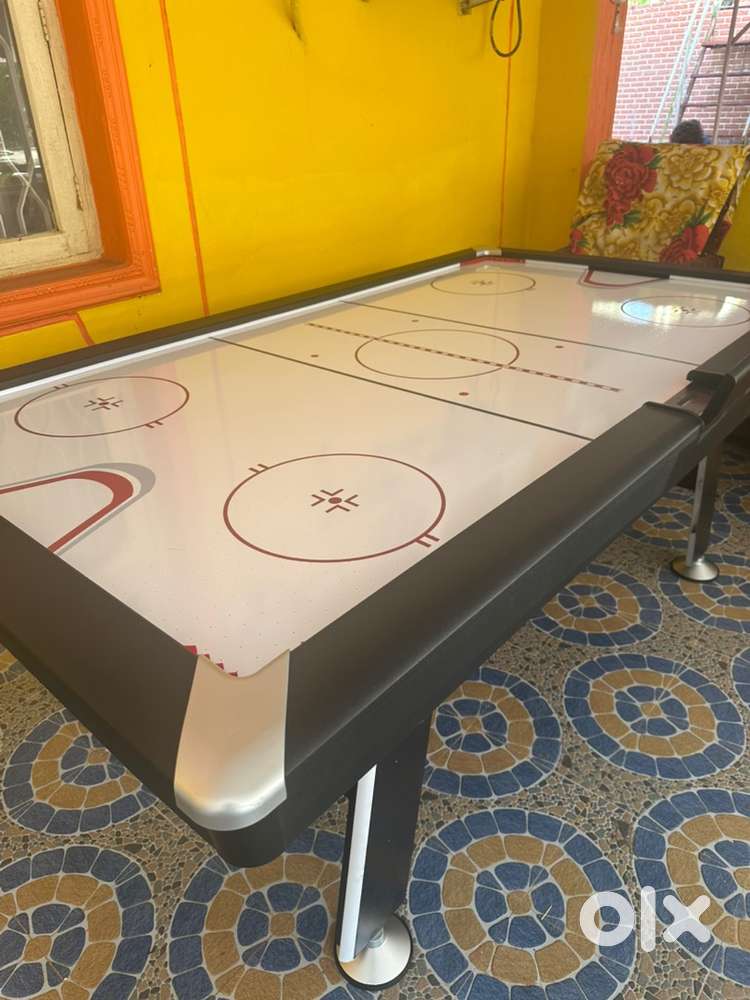 Air Hockey Table