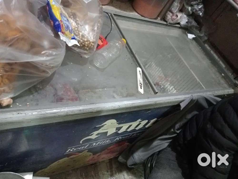 Second hand fridge washing available in good working condition