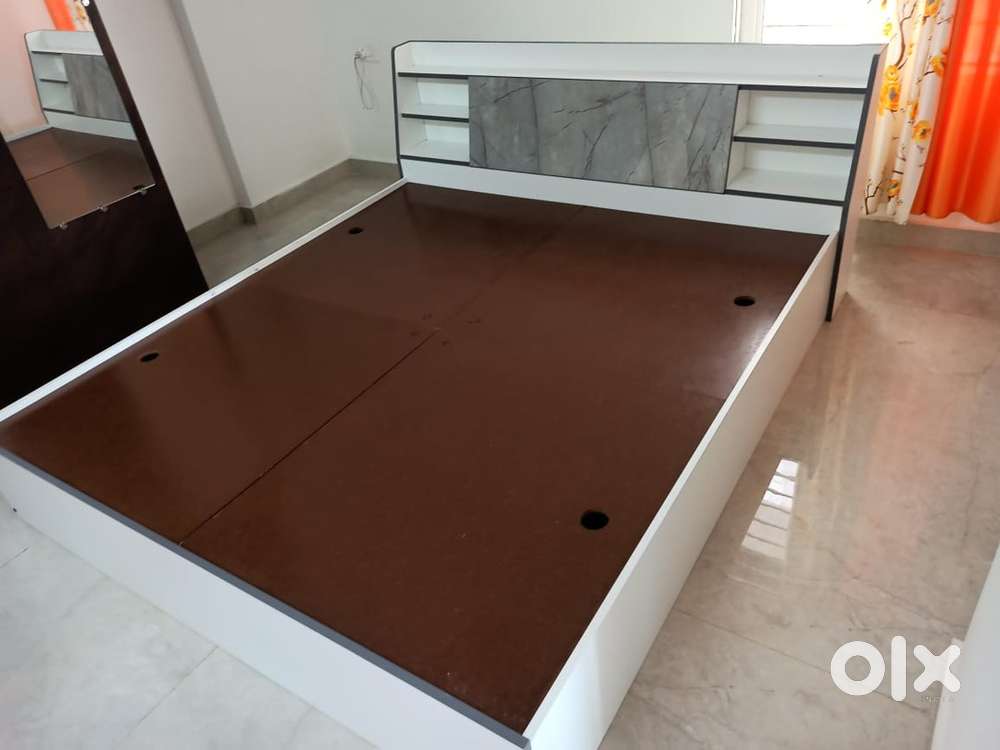 KING Size Storage COT, Coffee Table with 4 chairs, Big office table