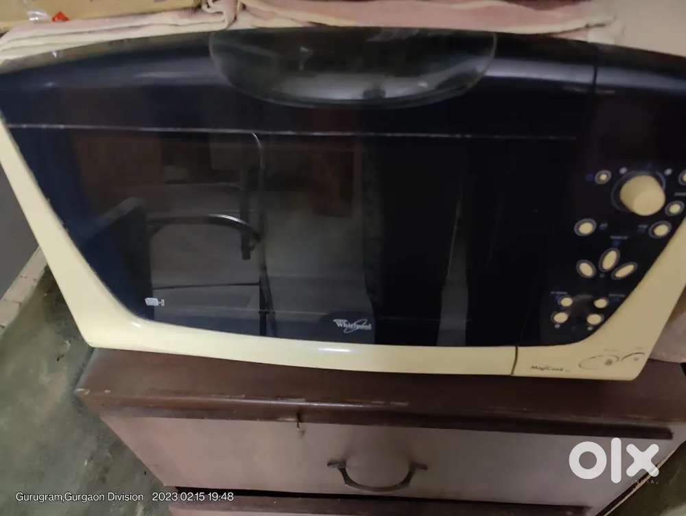 Whirlpool microwave 35 lts