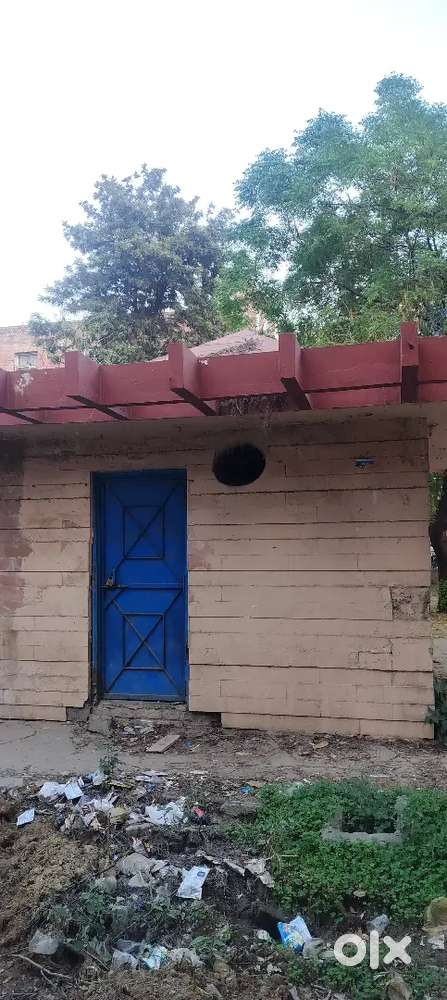 Urgent shop for sale