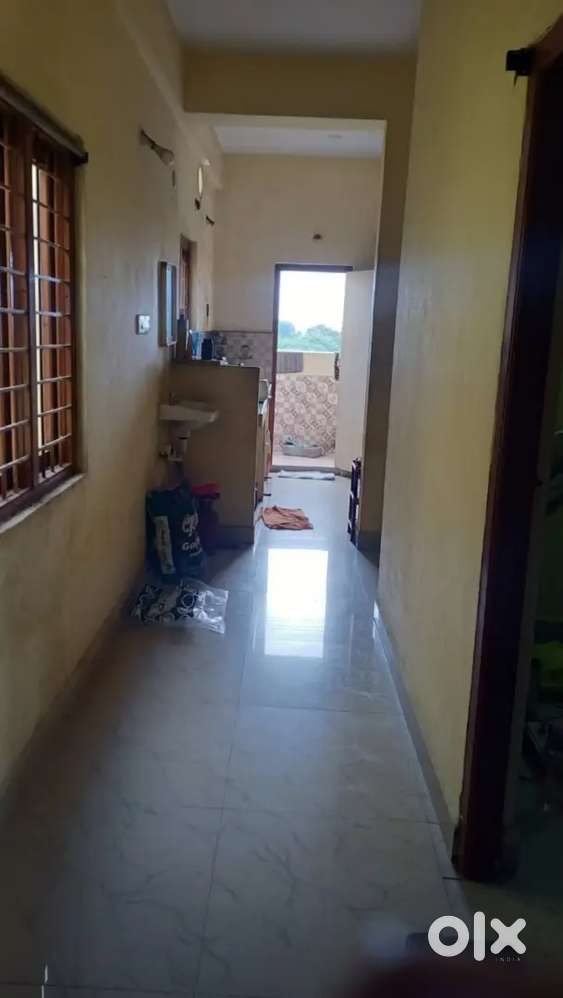 2bhk Sharing available fridge Gas cooking items all sharing available