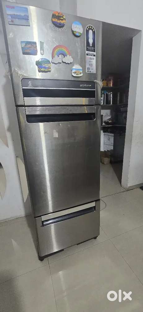 Whirlpool fridge 3 door 240L