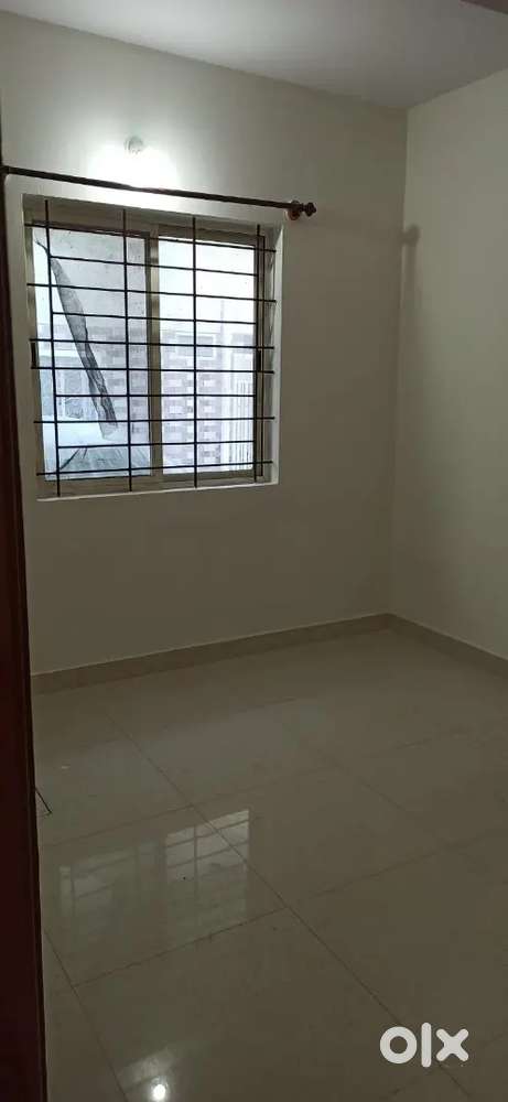 Ground floor near narendra theatre  circle with 24hiura cavery water