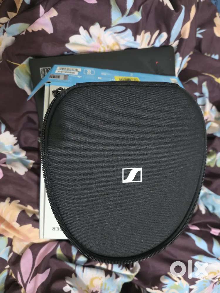 Sennheiser accentum plus wireless headphones