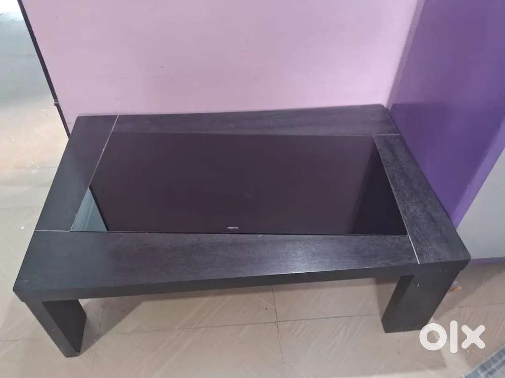 Center table in new condition