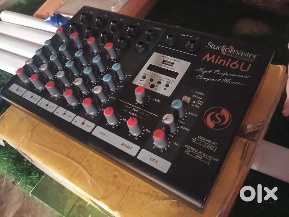 Studiomaster 6u dj sound mixer inbult echo delay brand new