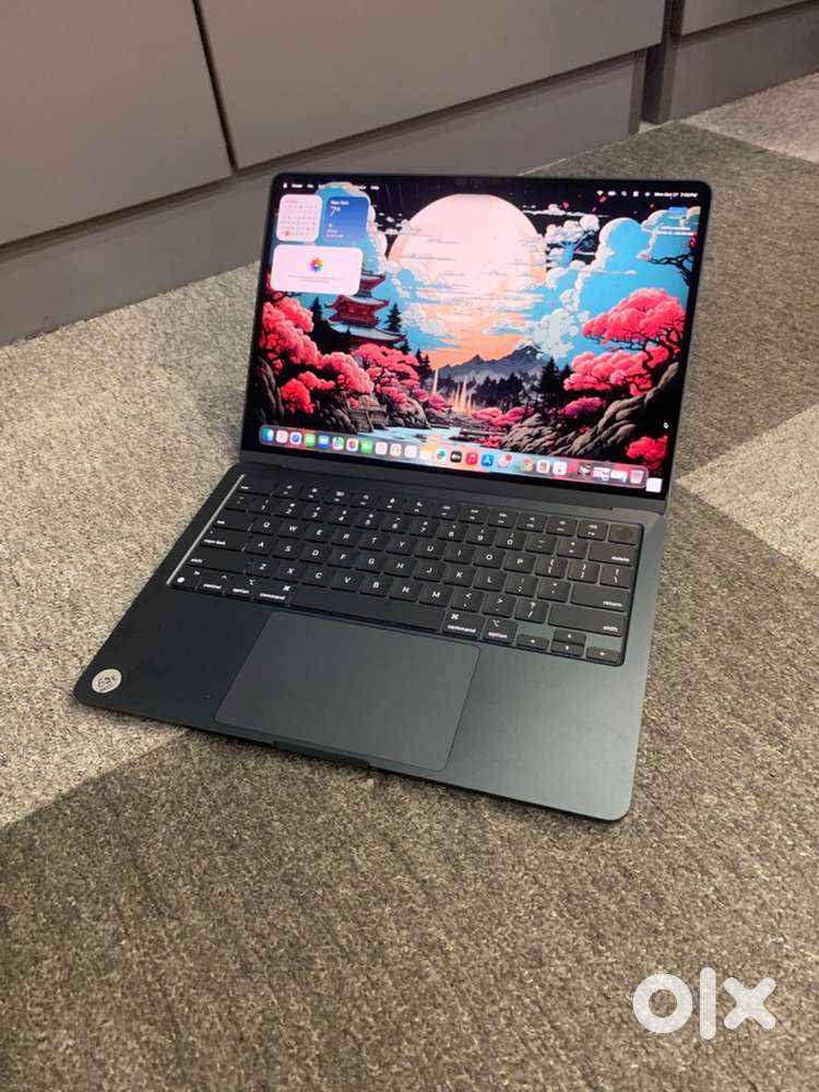 Apple MacBook Air / M2 / 8GB / 256GB / 13inch / Touch ID / Warranty
