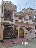 Double storey House in very good condition with 1 car parking