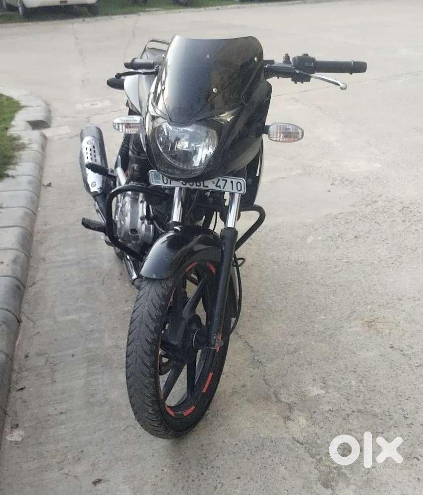 Bajaj pulsar 150 cc