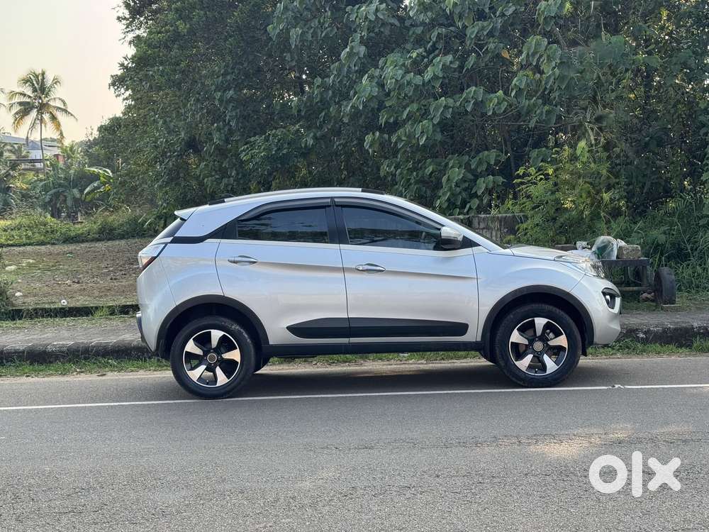 Tata Nexon 1.2 Revotron XZA Plus (O) AMT, 2019, Petrol