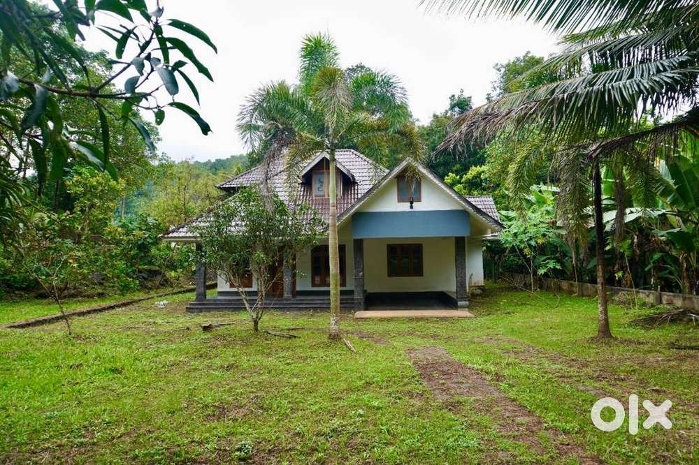 Beautiful House for Sale at Perunadu. Opp: Bethany Hospital (38 Cents)