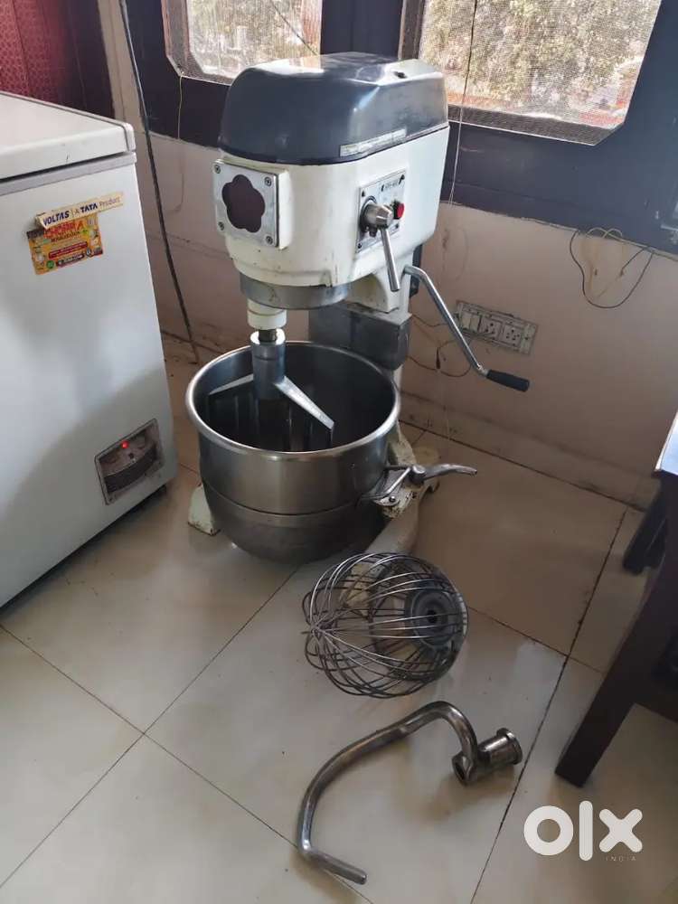 Bakery oven 16 trays & planetary mixer 40 ltr.