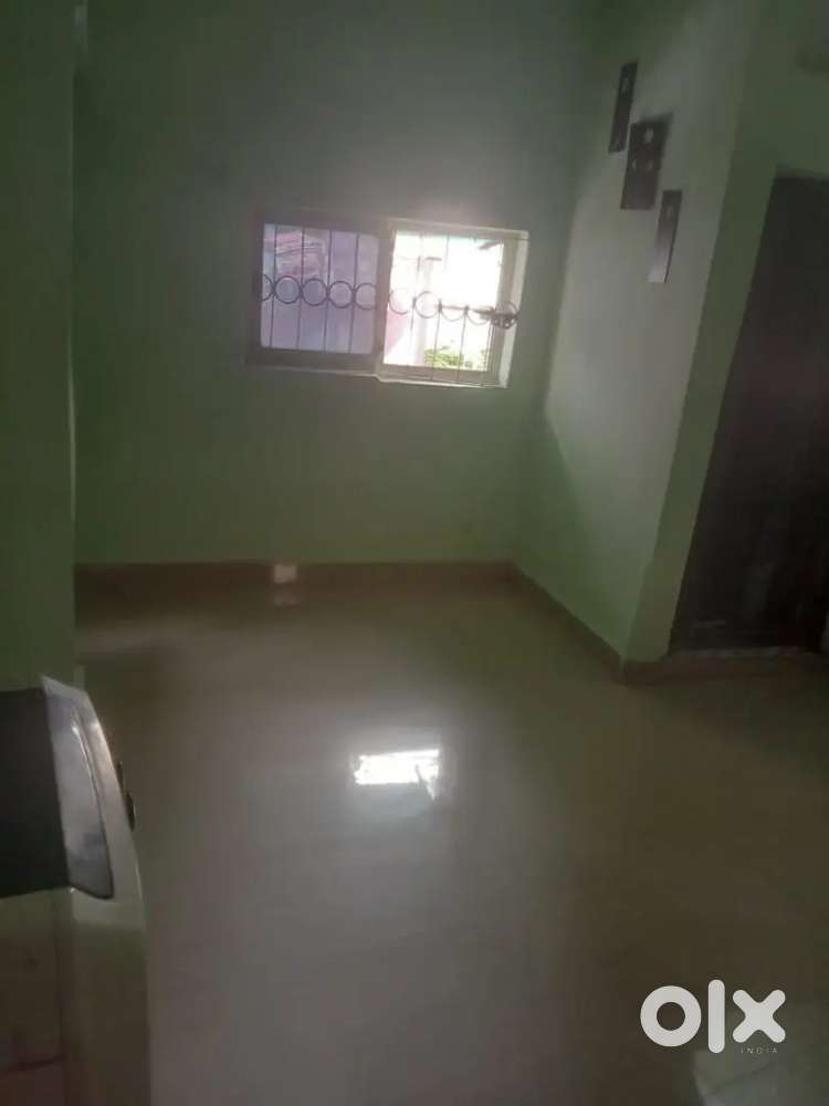 Girls room mate chahiye