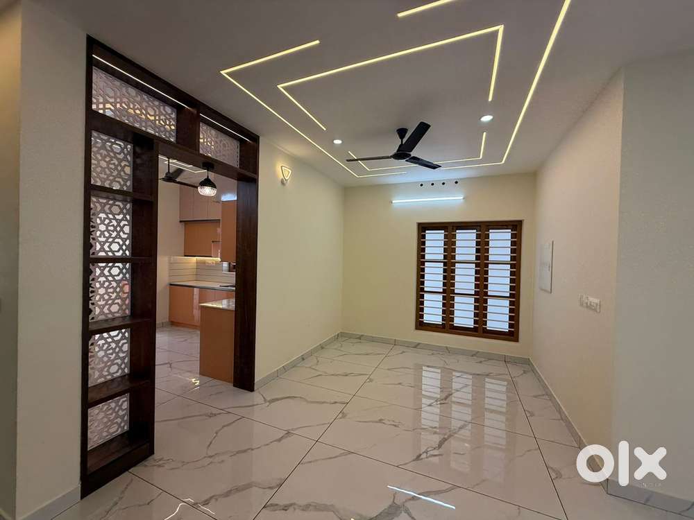 FOR SALE 6 CENT 4 BHK 2750SQFT PREMIUM VILLA IN PEROORKKADA TRIVANDRUM