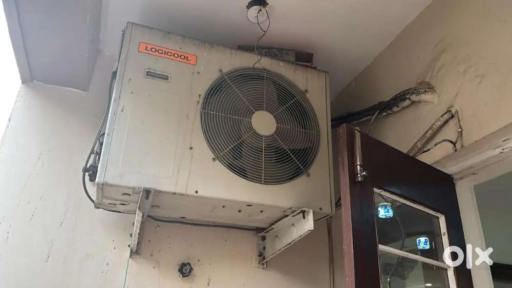 Split AC in good condition