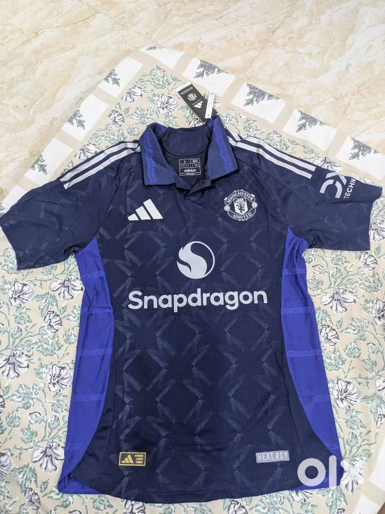 Manchester united football jersey and Al nasar shorts [ t shirt]