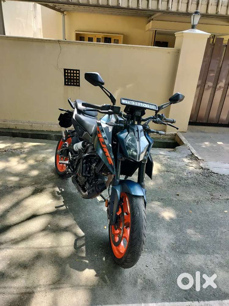 KTM DUKE 250 GEN 4 LOW KM