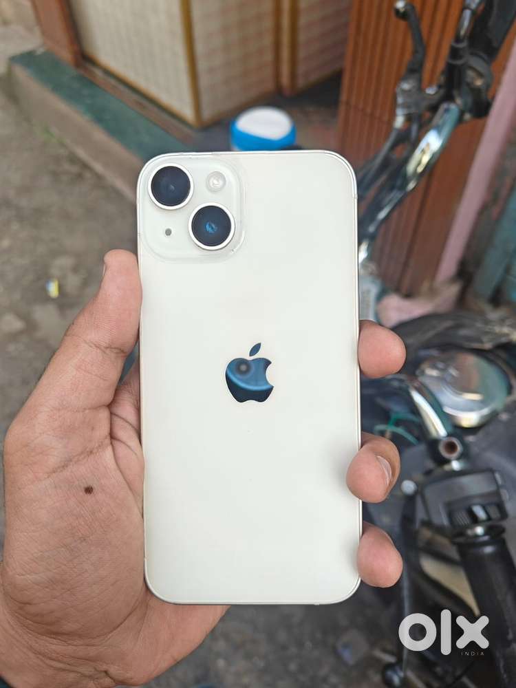 iPhone 14 White colour