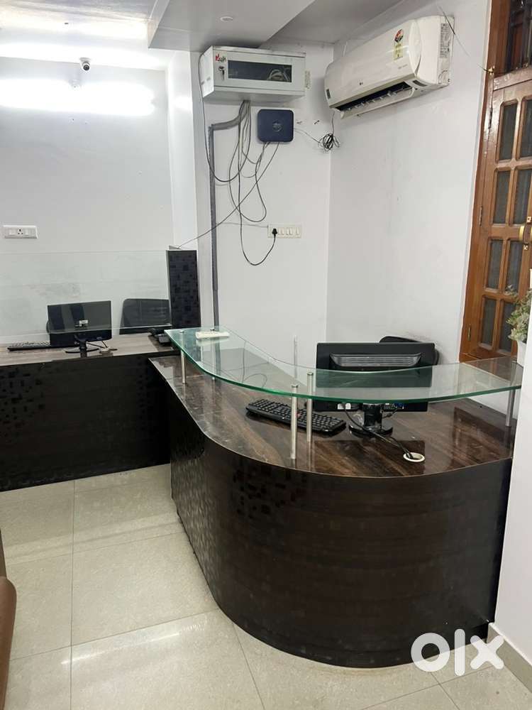 Fully furnished office for rent near rk timber vibhutikhand Gomtinagar