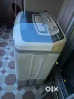 Semi automatic washing machine