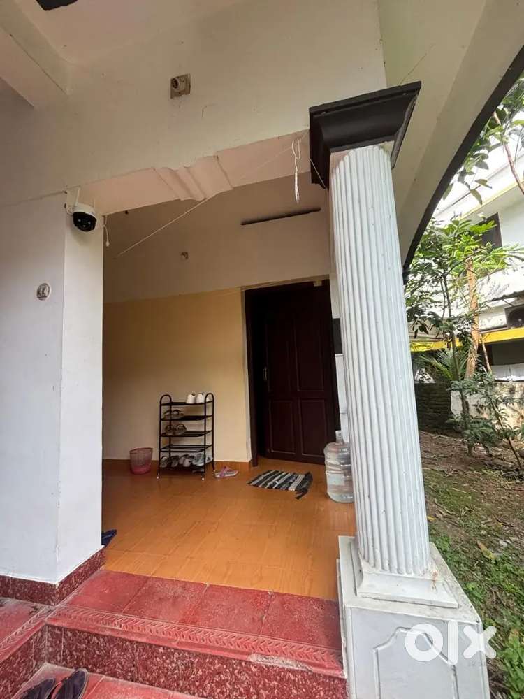 PG FOR LADIES/ WORKING WOMEN In vellayambalam