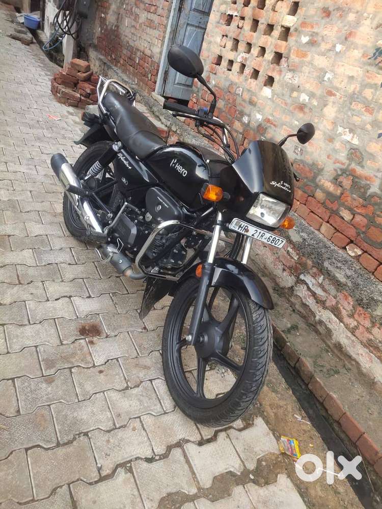 Splendor 2024 model one hand driven 11000 km