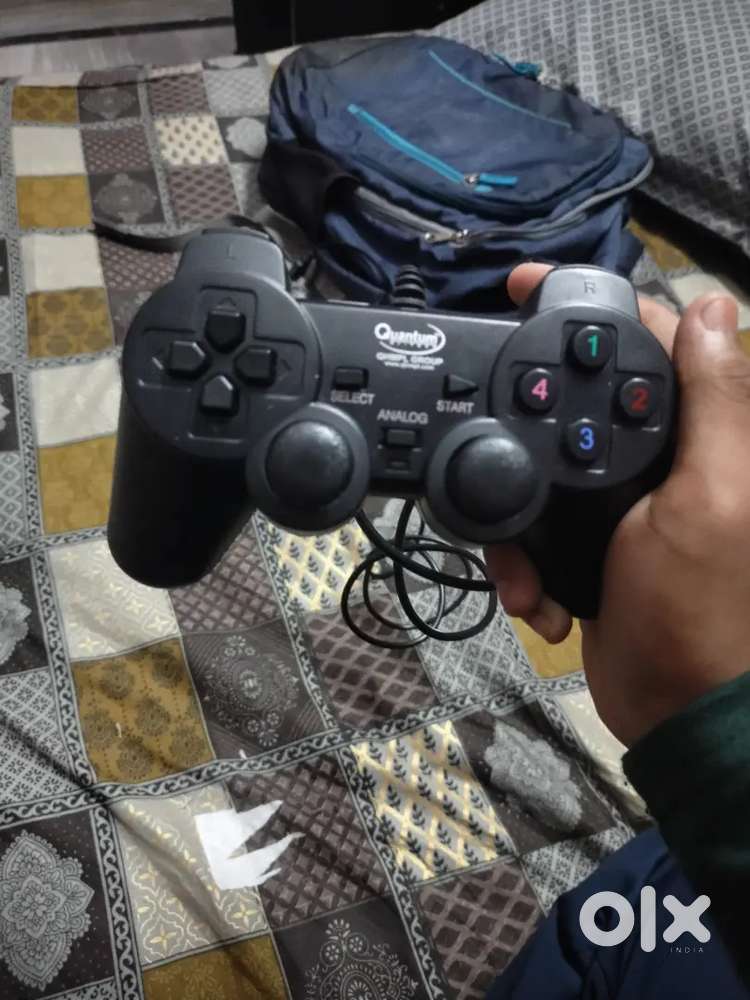 Gaming controller connected with any mobile tv and pc