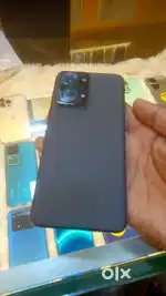 Device is good condition, original display