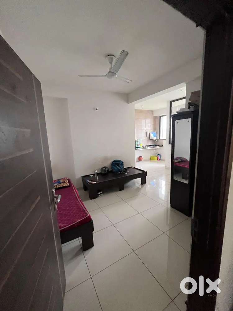 3 years old proparty, specious