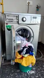 LG Fully Automatic washing machine for sale.