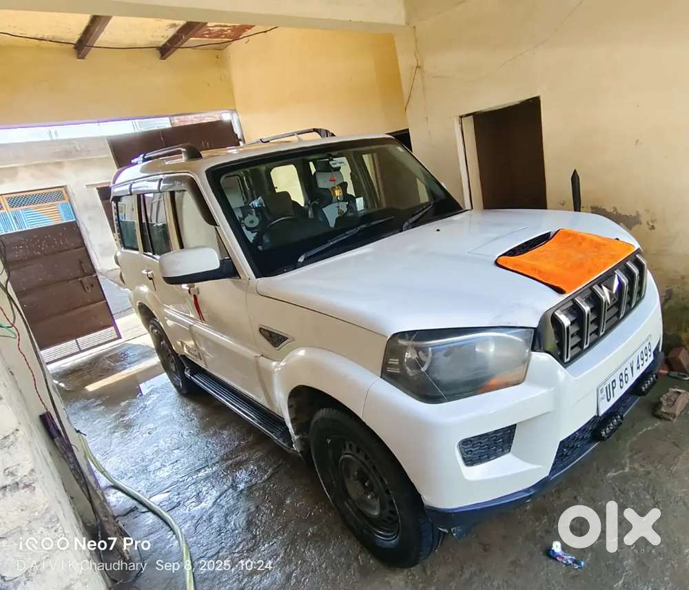 Mahindra Scorpio Classic 2016 Diesel Good Condition number 9