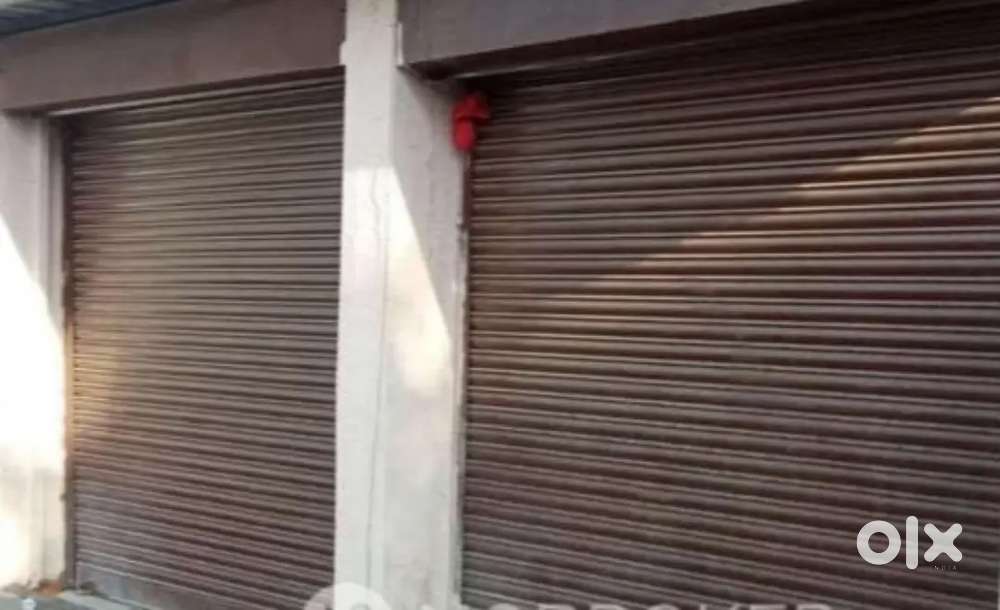 Two shops for rent 4000rs per shop