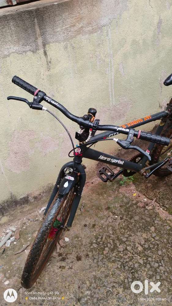 The cycle is in very good condition.