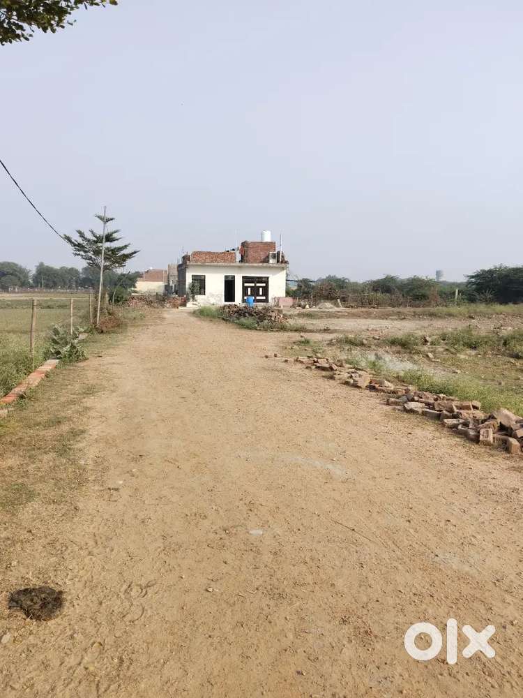 For sale plot in sector 737