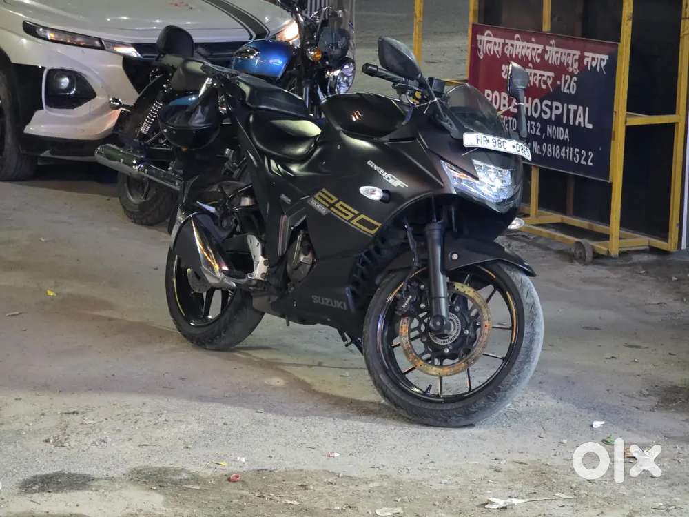Gixxer sf 250 matte black