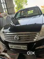 Mahindra Ssangyong Rexton RX7, 2015, Petrol