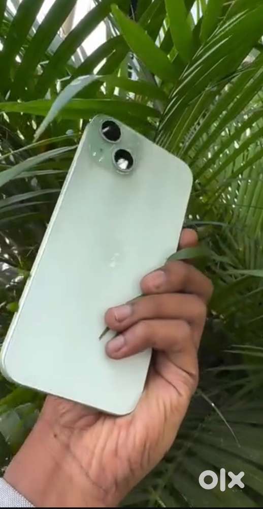 I phone 15 plus green