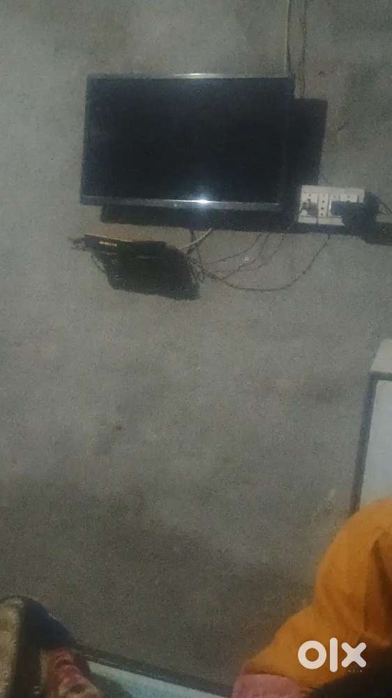 Tv ekdam achi condition me Hai