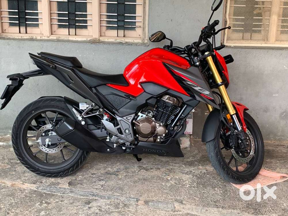 Honda CB 300F
