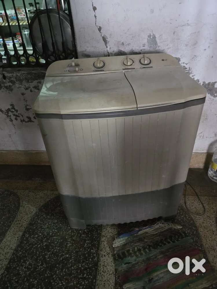 LG - Semi Automatic Washing Machine