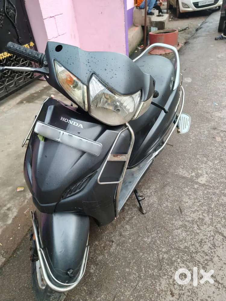 Activa 4g matt black colour
